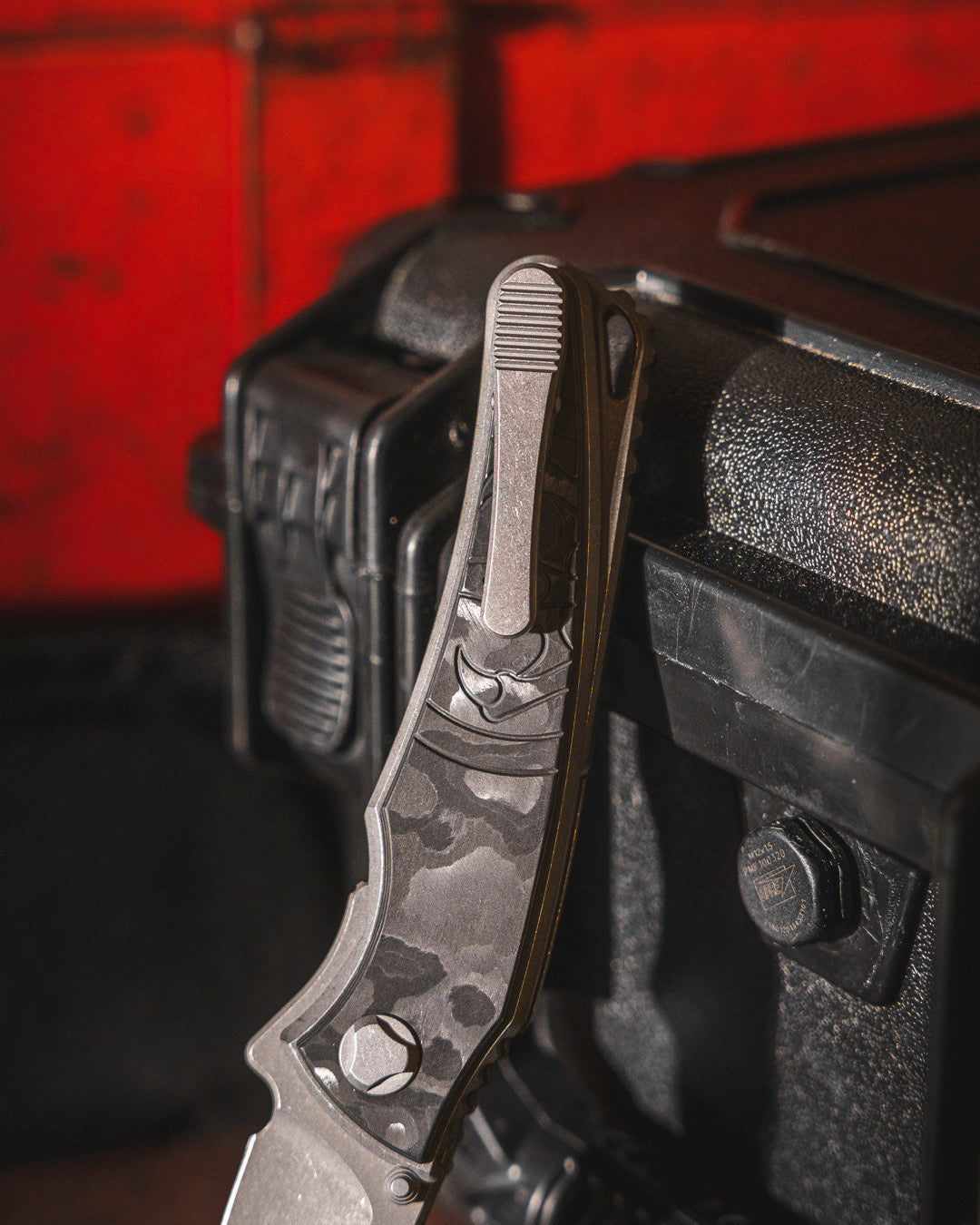 Hawk Knives Talon - Black Camo Fat Carbon Handle Inlay - Tumbled M390 Blade