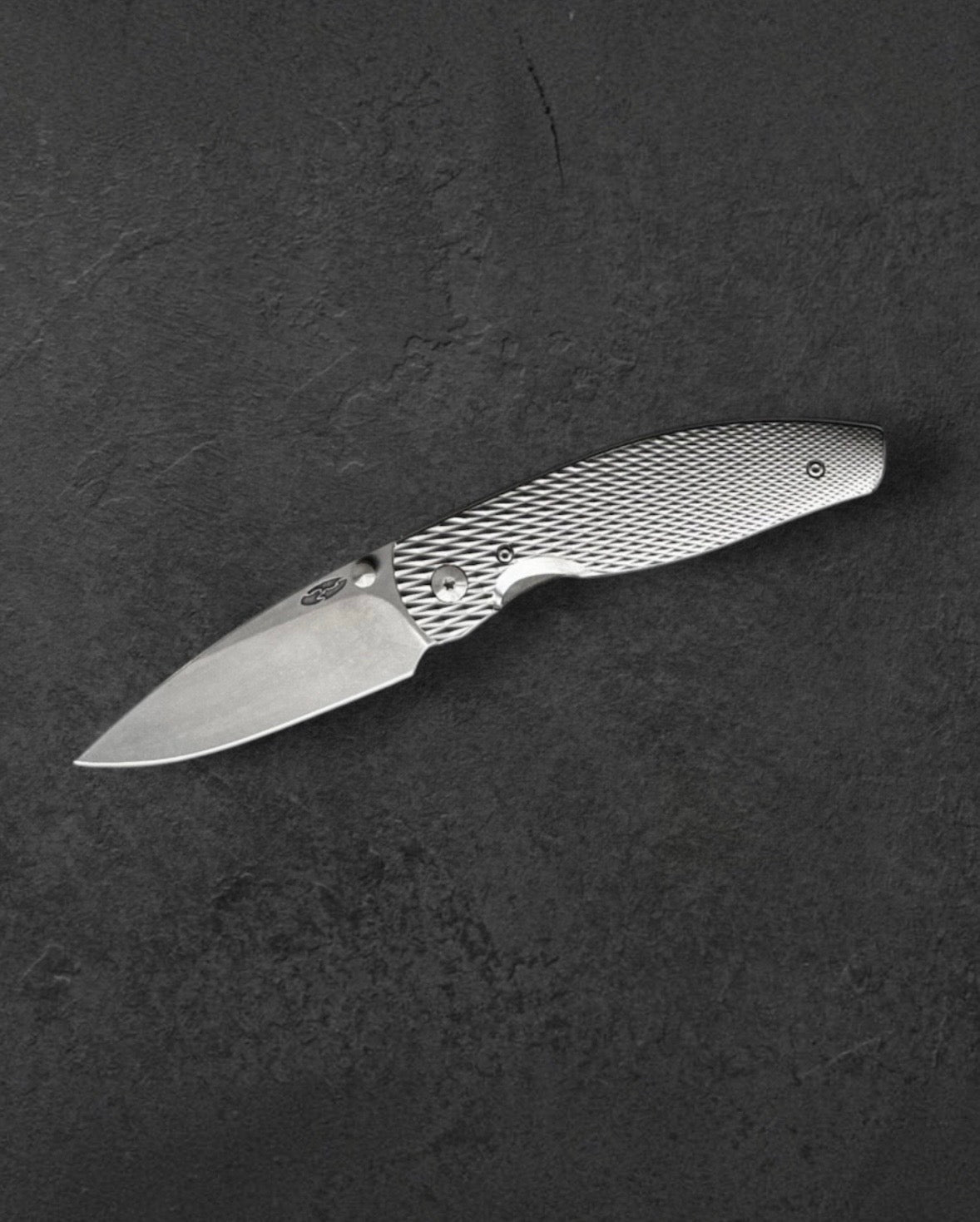 Three Rivers Mfg.-Three Rivers Mfg. (TRM) Atom - 3D Contoured Titanium LIZARD SKIN Handles - Magnacut Blade-1-Urban Cutlery