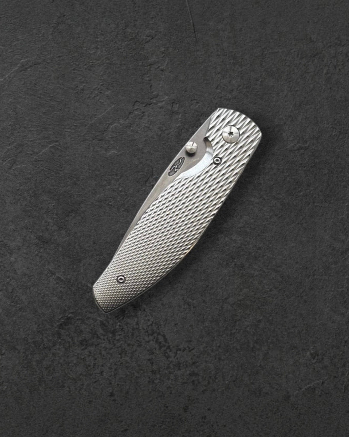 Three Rivers Mfg.-Three Rivers Mfg. (TRM) Atom - 3D Contoured Titanium LIZARD SKIN Handles - Magnacut Blade-2-Urban Cutlery