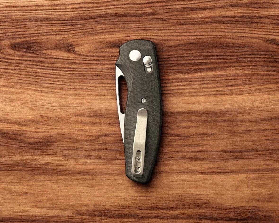 Three Rivers Mfg.-Three Rivers Mfg. (TRM) Bulldog Rev B - CARBON FIBER 3D CONTOURED SMOOTH Handles - 20CV Blade-4-Urban Cutlery