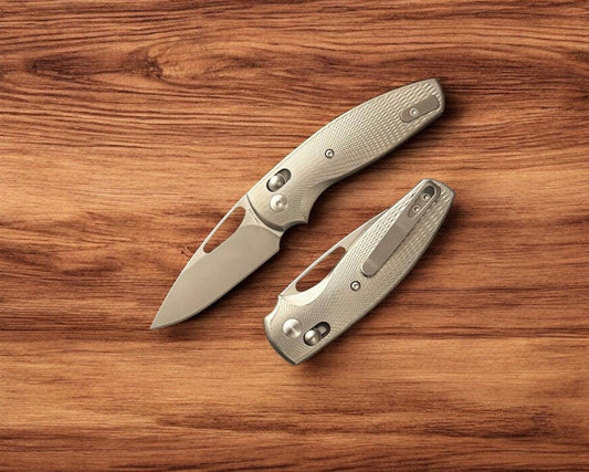 Three Rivers Mfg.-Three Rivers Mfg. (TRM) Bulldog Rev B - TITANIUM 3D Contoured LIZARD SKIN Handles - 20CV Blade-1-Urban Cutlery