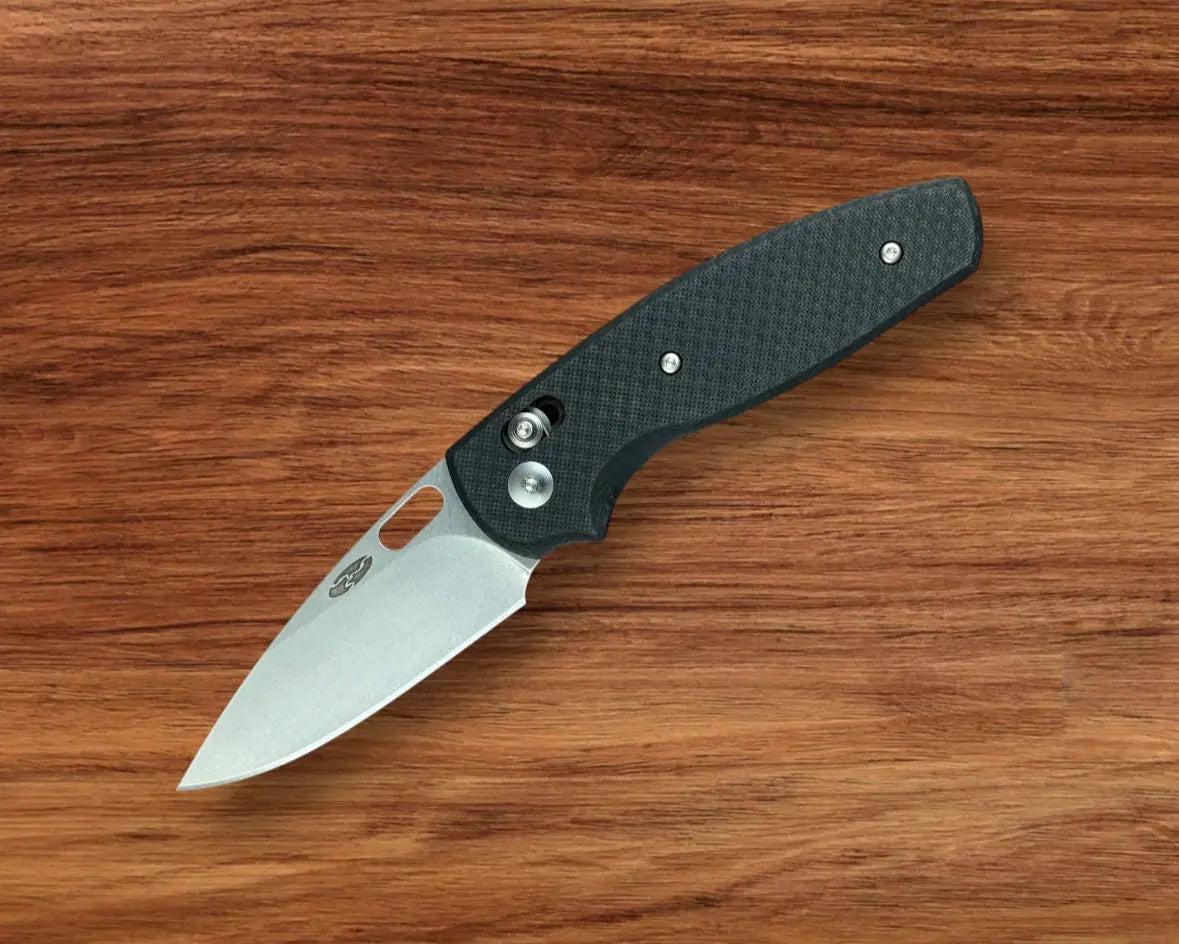 Three Rivers Mfg.-Three Rivers Mfg. (TRM) Bulldog - TEXTURED CARBON FIBER FLAT Handles - 20CV Blade-2-Urban Cutlery