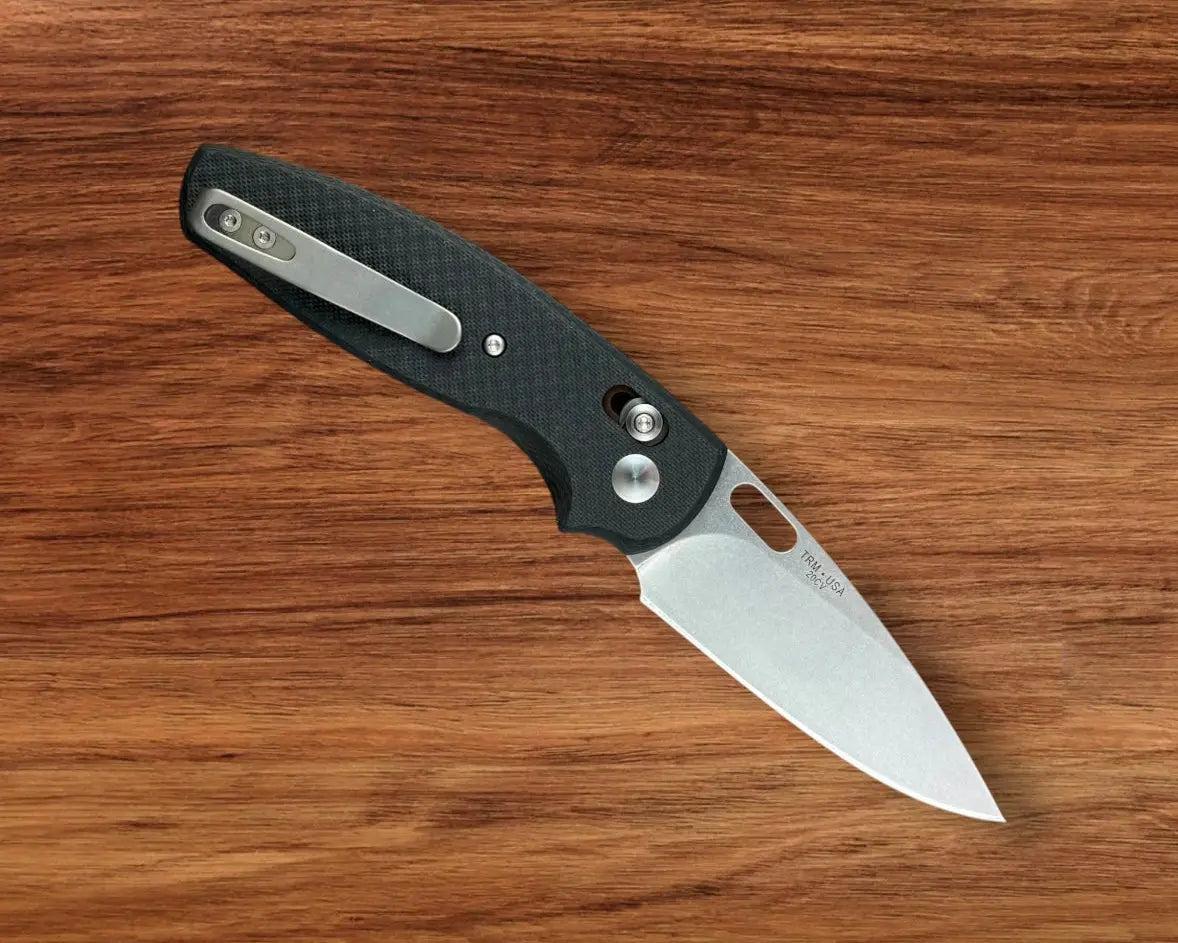 Three Rivers Mfg.-Three Rivers Mfg. (TRM) Bulldog - TEXTURED CARBON FIBER FLAT Handles - 20CV Blade-3-Urban Cutlery