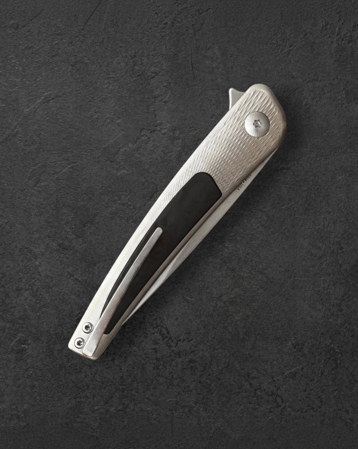 Three Rivers Mfg.-Three Rivers Mfg. (TRM) Custom Comet - Milled Ti Handle w/ CF Inlay - Magnacut Blade-2-Urban Cutlery