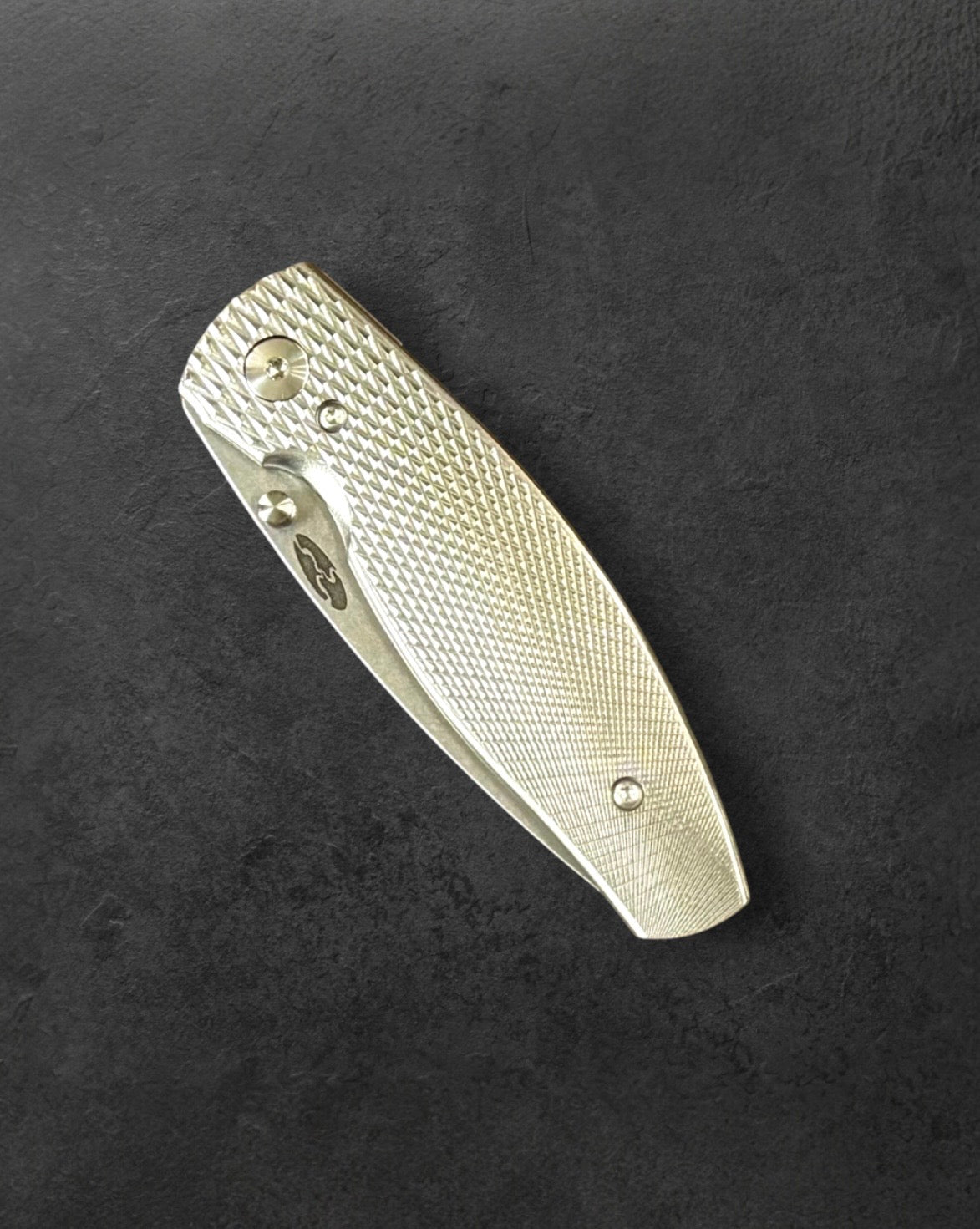 Three Rivers Mfg.-Three Rivers Mfg. (TRM) Neutron 2 - 3D Contoured Titanium Scales LIZARD SKIN - Magnacut Blade-4-Urban Cutlery