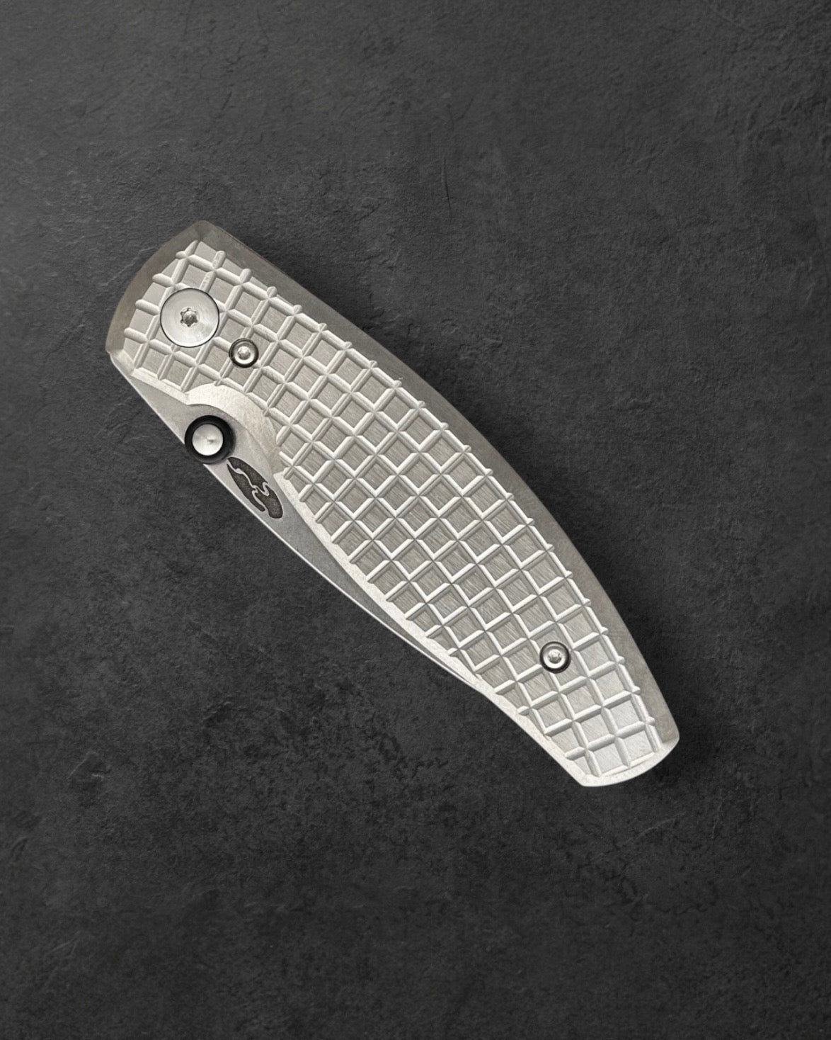 Three Rivers Mfg.-Three Rivers Mfg. (TRM) Neutron 2 - FRAG Titanium Scales - MAGNACUT Blade-4-Urban Cutlery