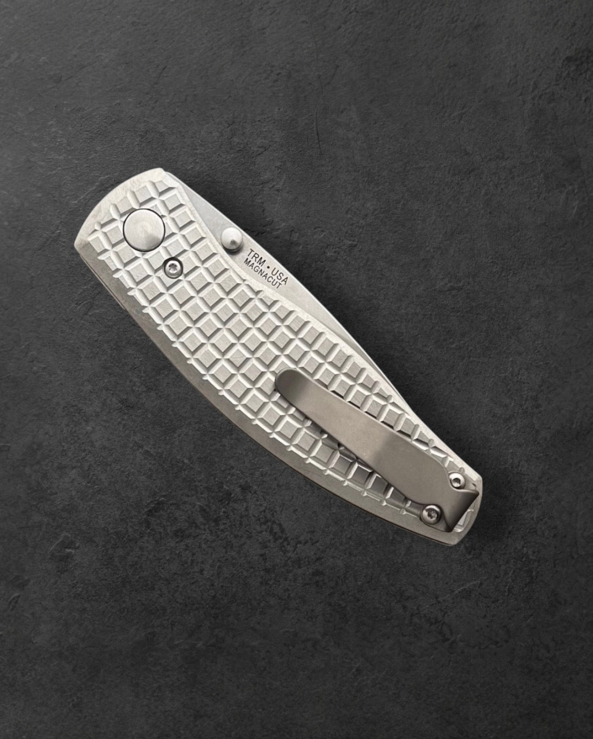 Three Rivers Mfg.-Three Rivers Mfg. (TRM) Neutron 2 - FRAG Titanium Scales - MAGNACUT Blade-5-Urban Cutlery