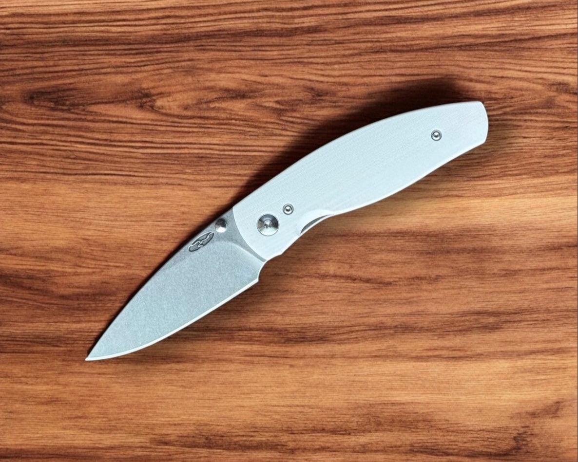 Three Rivers Mfg.-Three Rivers Mfg. (TRM) Neutron 2 FRAME LOCK - SNOW WHITE G10 3D w/ Carbon Fiber Inlay Handles - Magnacut Blade-2-Urban Cutlery