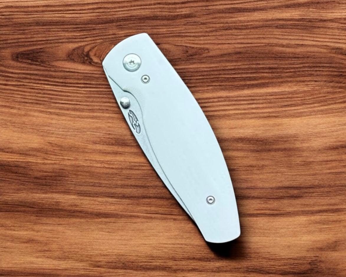 Three Rivers Mfg.-Three Rivers Mfg. (TRM) Neutron 2 FRAME LOCK - SNOW WHITE G10 3D w/ Carbon Fiber Inlay Handles - Magnacut Blade-4-Urban Cutlery