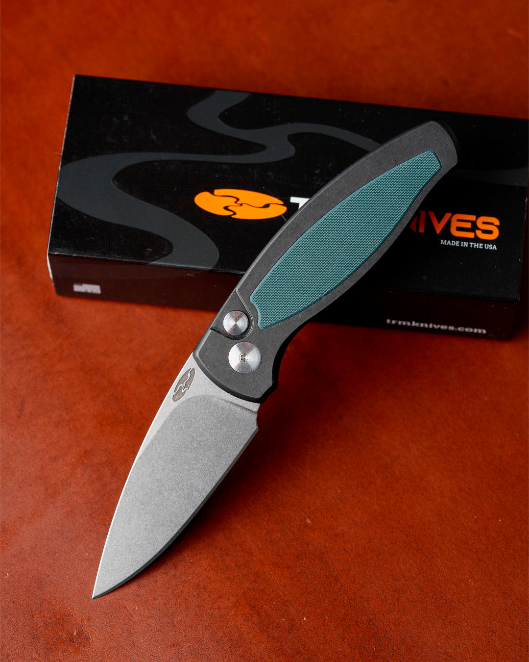 Three Rivers Mfg.-Three Rivers Mfg. (TRM) Pitbull Auto - Aluminum Handles SLEEK w/ Forest Green G10 Inlay - MAGNACUT Blade-1-Urban Cutlery
