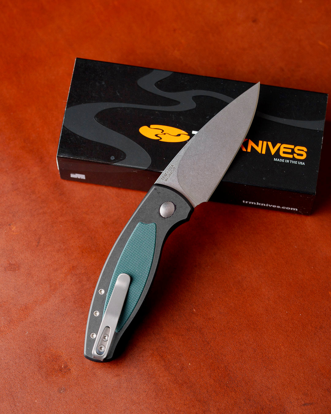 Three Rivers Mfg.-Three Rivers Mfg. (TRM) Pitbull Auto - Aluminum Handles SLEEK w/ Forest Green G10 Inlay - MAGNACUT Blade-2-Urban Cutlery