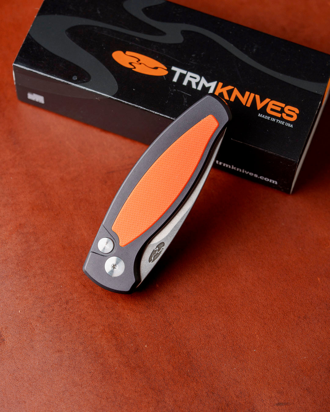 Three Rivers Mfg.-Three Rivers Mfg. (TRM) Pitbull Auto - Aluminum Handles SLEEK w/ Hunter Orange G10 Inlay - MAGNACUT Blade-3-Urban Cutlery