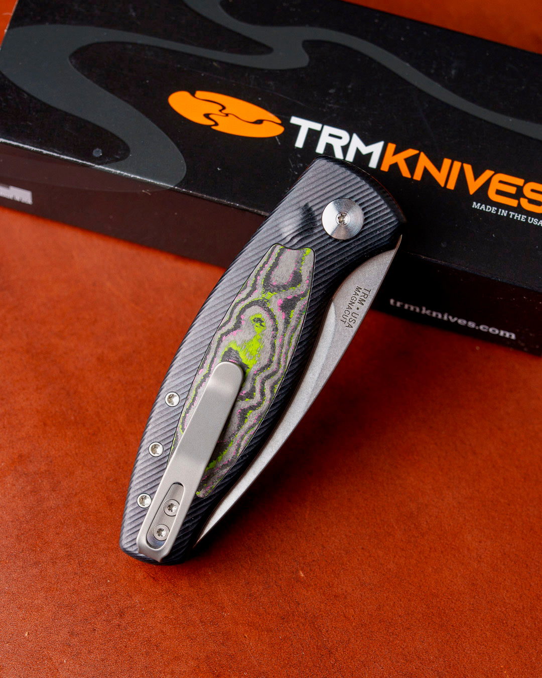 Three Rivers Mfg.-Three Rivers Mfg. (TRM) Pitbull Auto - Hard-Coated Aluminum Handle w/ Watermelon Sugar Camo Carbon Inlay - MAGNACUT Blade-4-Urban Cutlery