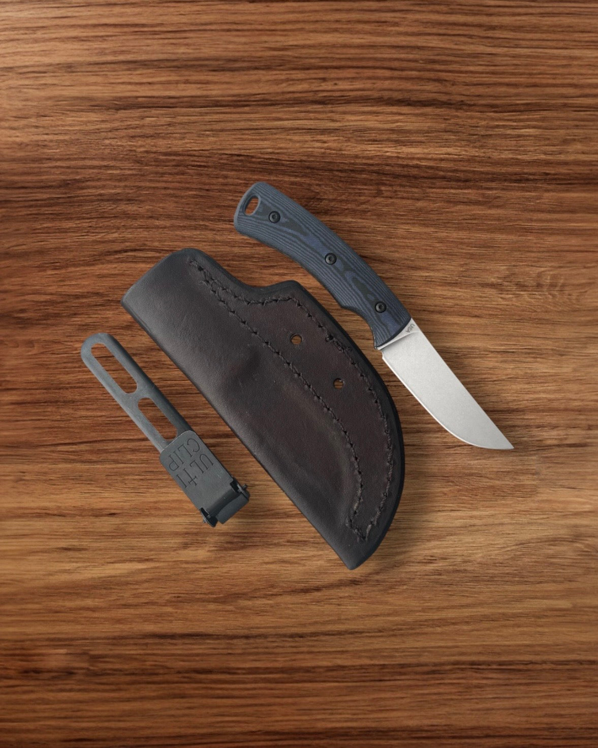 Three Rivers Mfg.-Three Rivers Mfg. (TRM) TAGALONG - BLACK AND BLUE RICHLITE 3D CONTOURED SMOOTH Handles - Magnacut Blade-2-Urban Cutlery