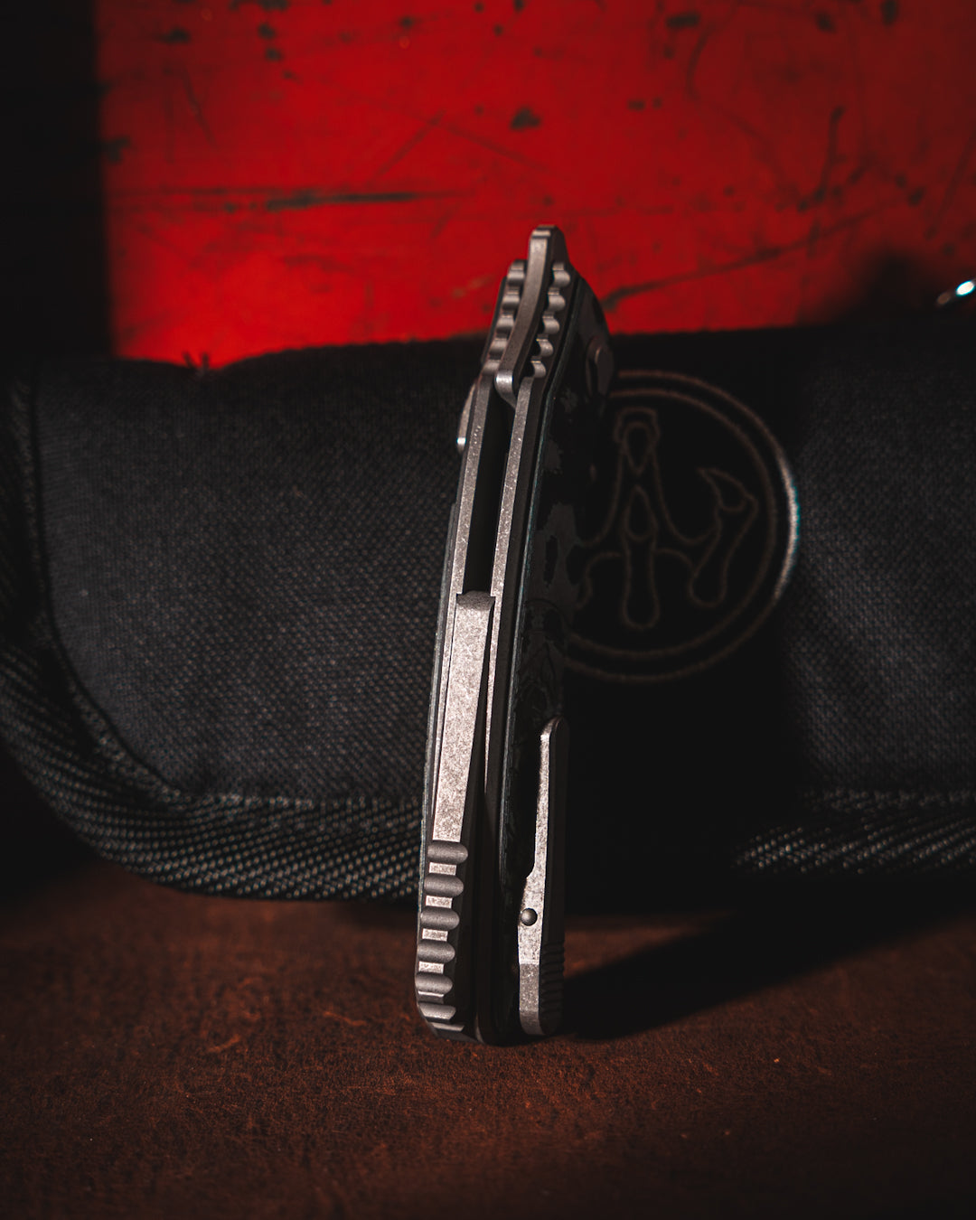 Hawk Knives Talon - Brittany Blue CamoCarbon Handle Inlay - Tumbled M390 Blade
