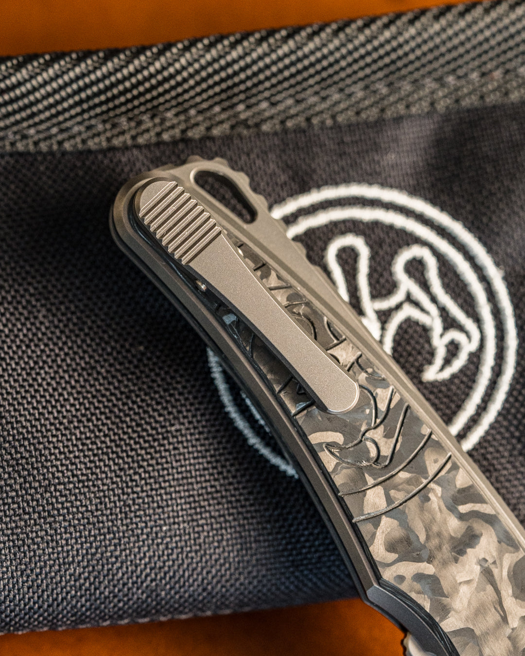 Hawk Knives Talon - Black Ops Marble Carbon Fiber Handle Inlay - Satin M390 Blade
