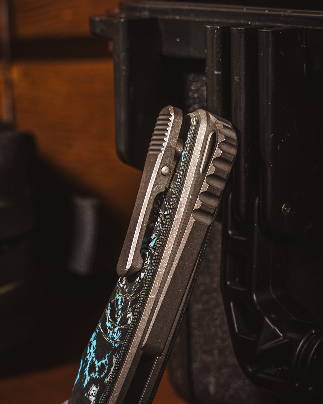 Hawk Knives Talon - Gulf Camo CamoCarbon Handle Inlay - Tumbled M390 Blade
