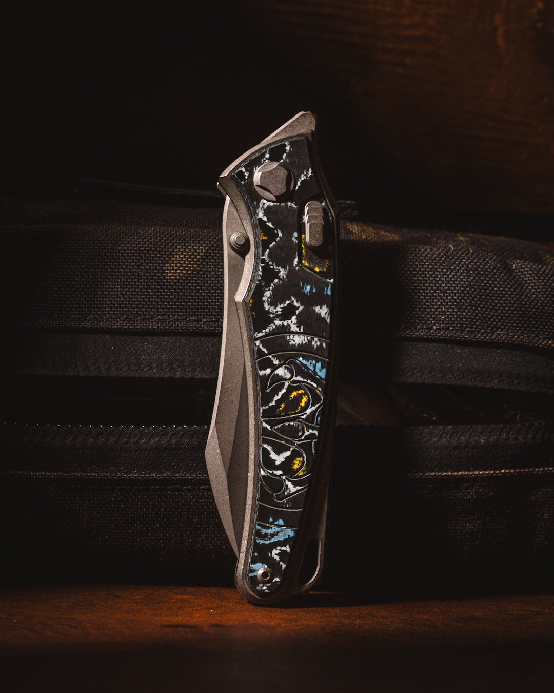 Hawk Knives Talon - Gulf Camo CamoCarbon Handle Inlay - Tumbled M390 Blade