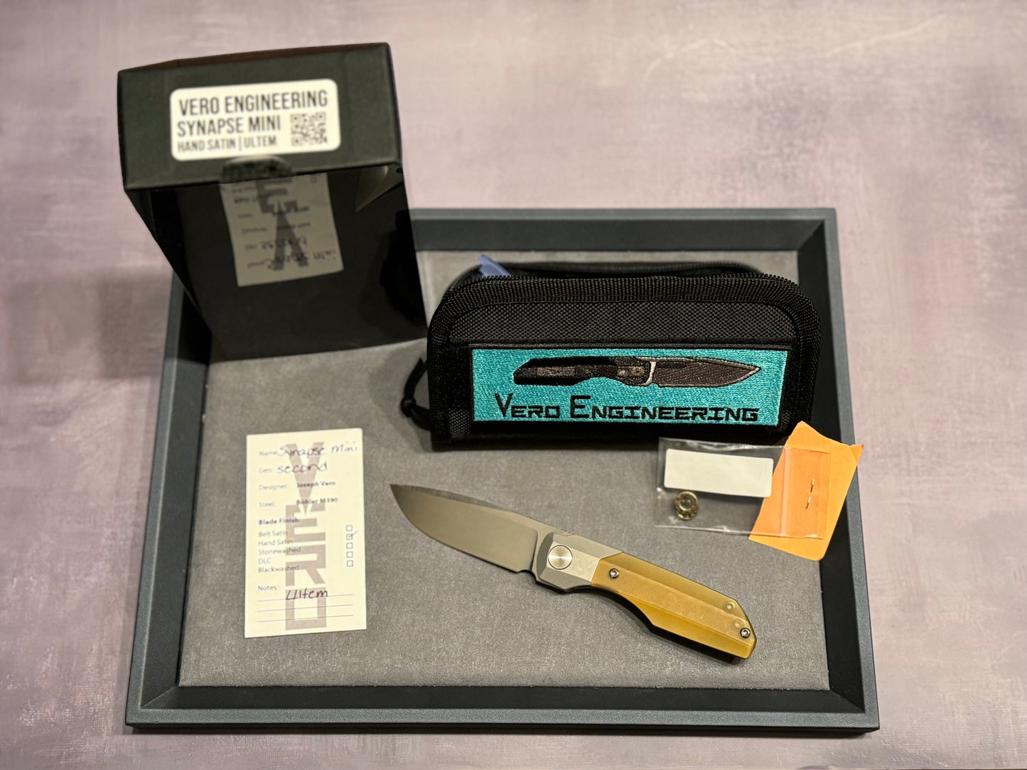 Vero Engineering-Vero Synapse Mini (REC) - Ultem and SW Ti Handle - Hand Satin M390 Blade - Pre-Owned-9-Urban Cutlery